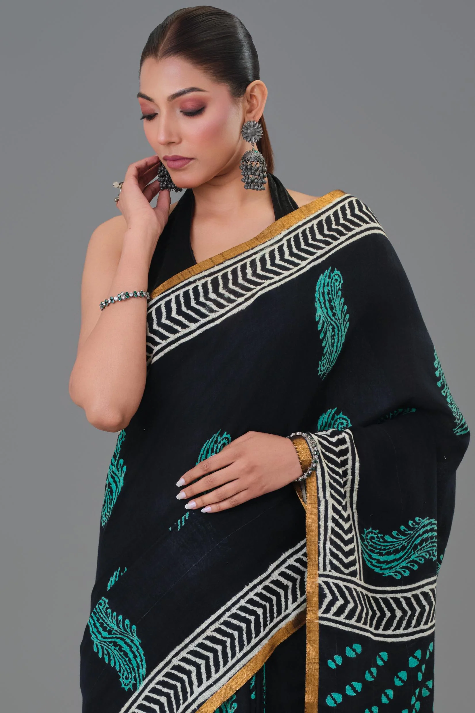 Traditional Black Dabu Hand Block Printed Linen Saree - Image 5