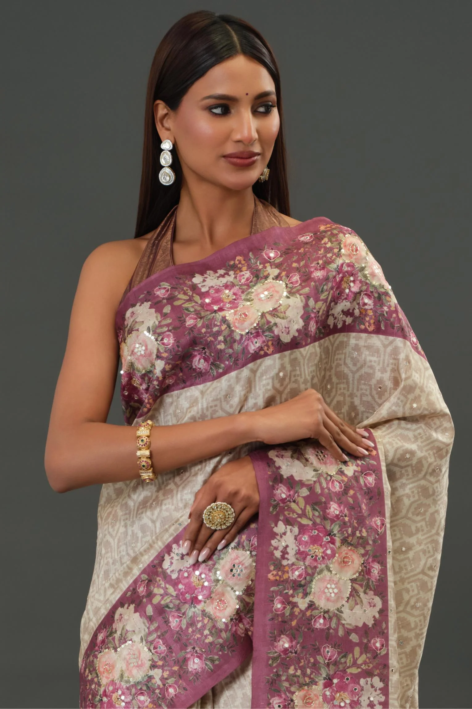 Champagne Floral Border Tussar Silk Saree - Image 5