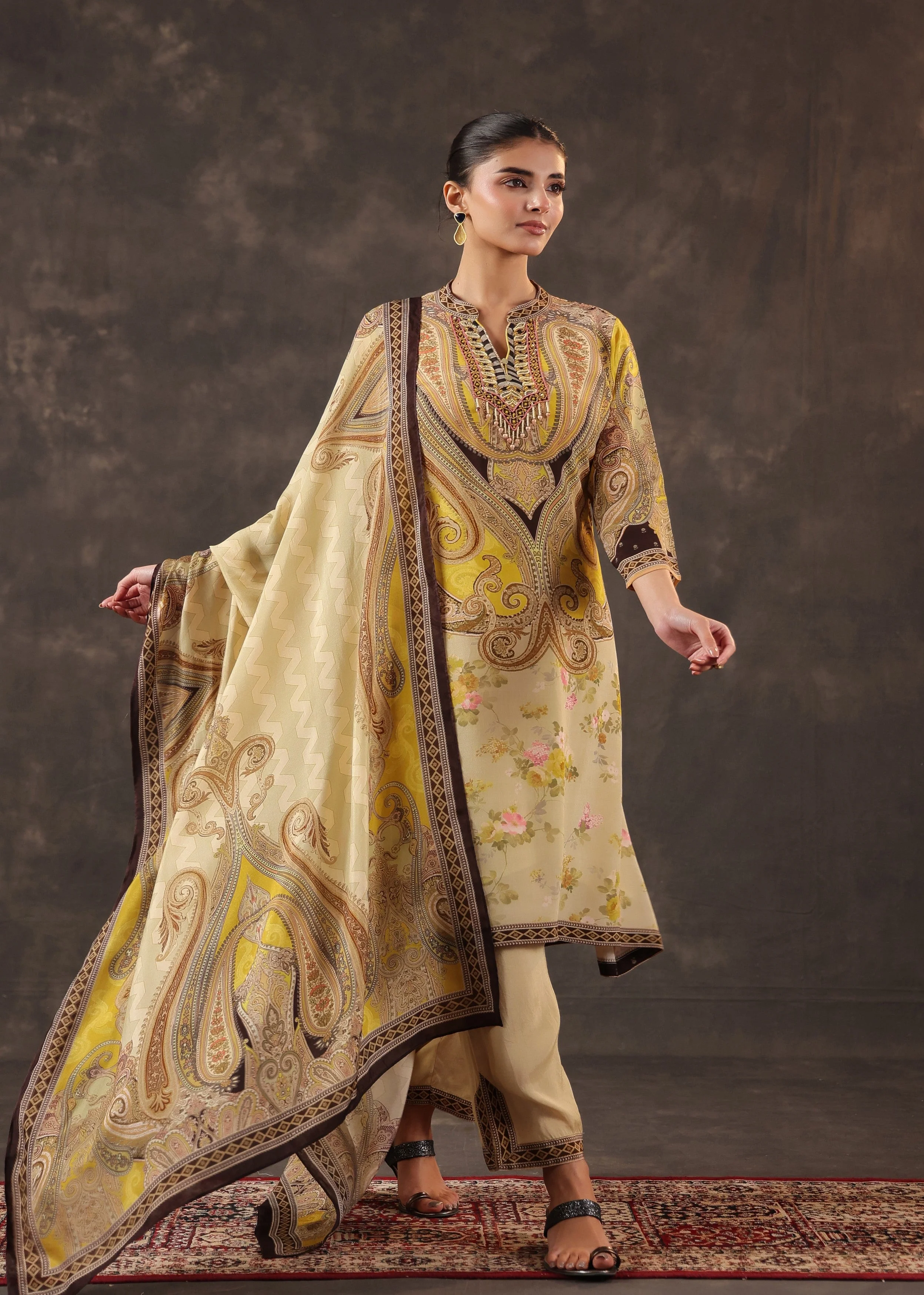 Vintage Sand Printed Crepe Silk Pant Set - Image 3