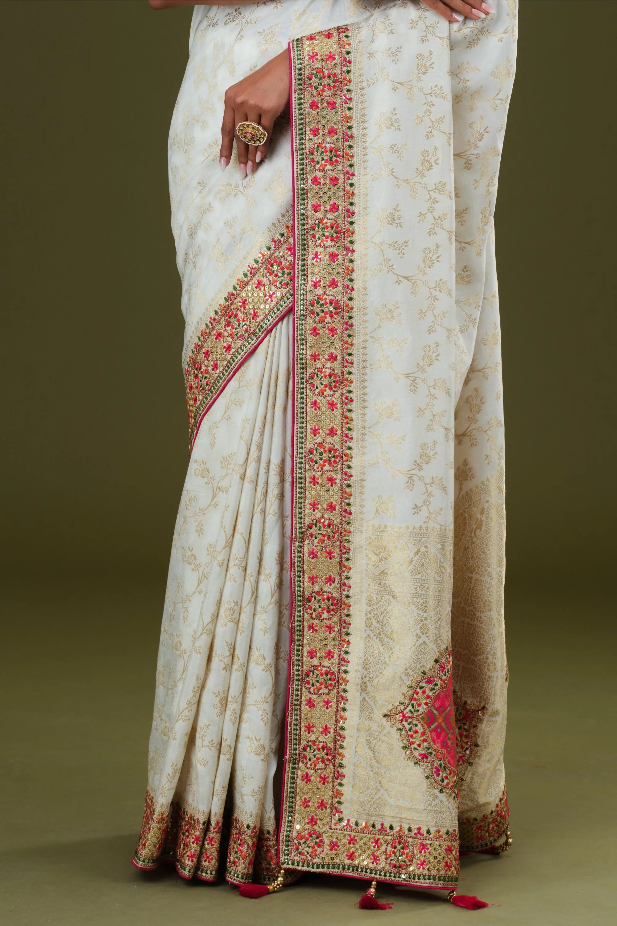 White Embroidered Banarasi Dola Silk Saree - Image 8