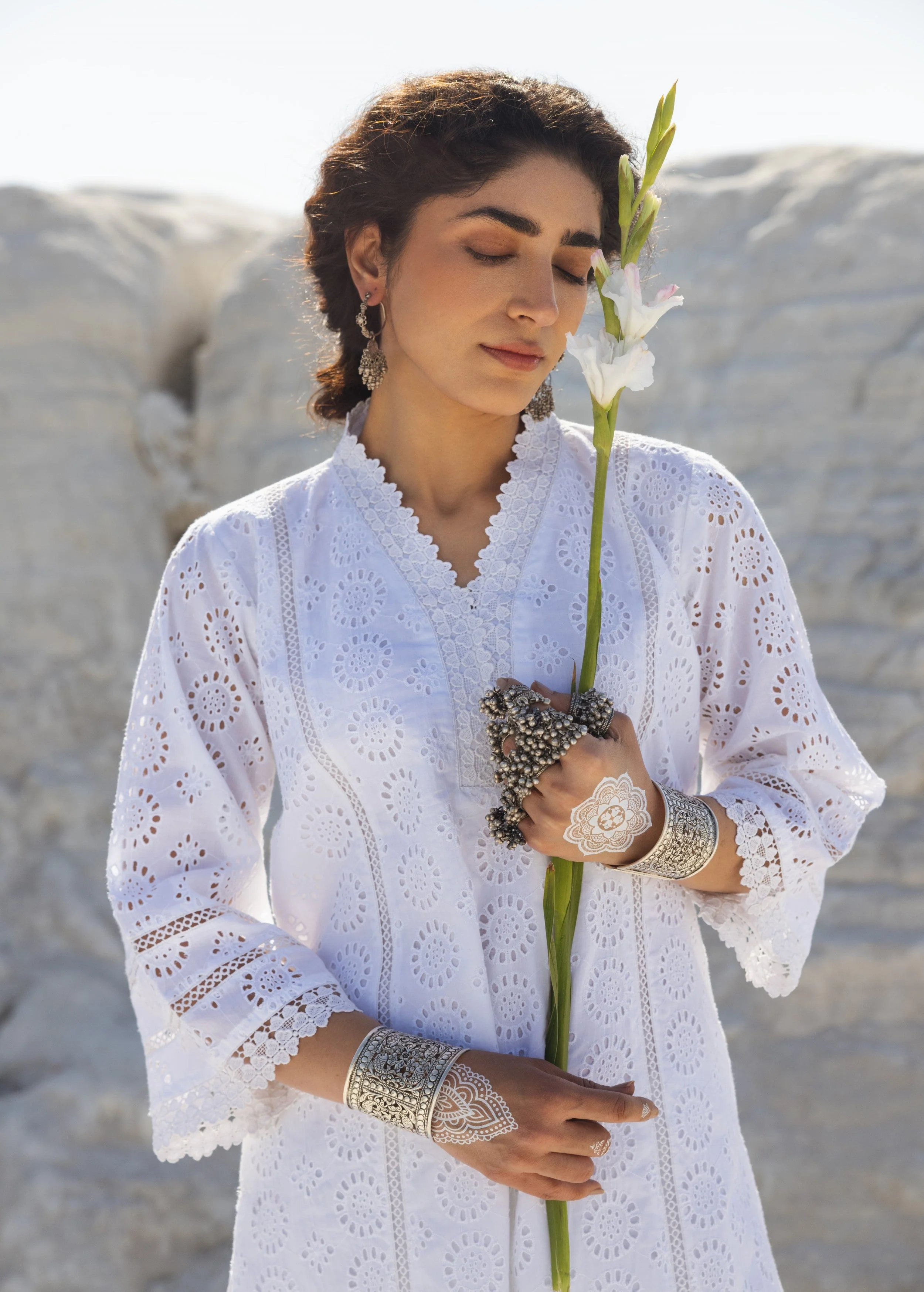 White Embroidered Organic Cotton Kurta Set - Image 4