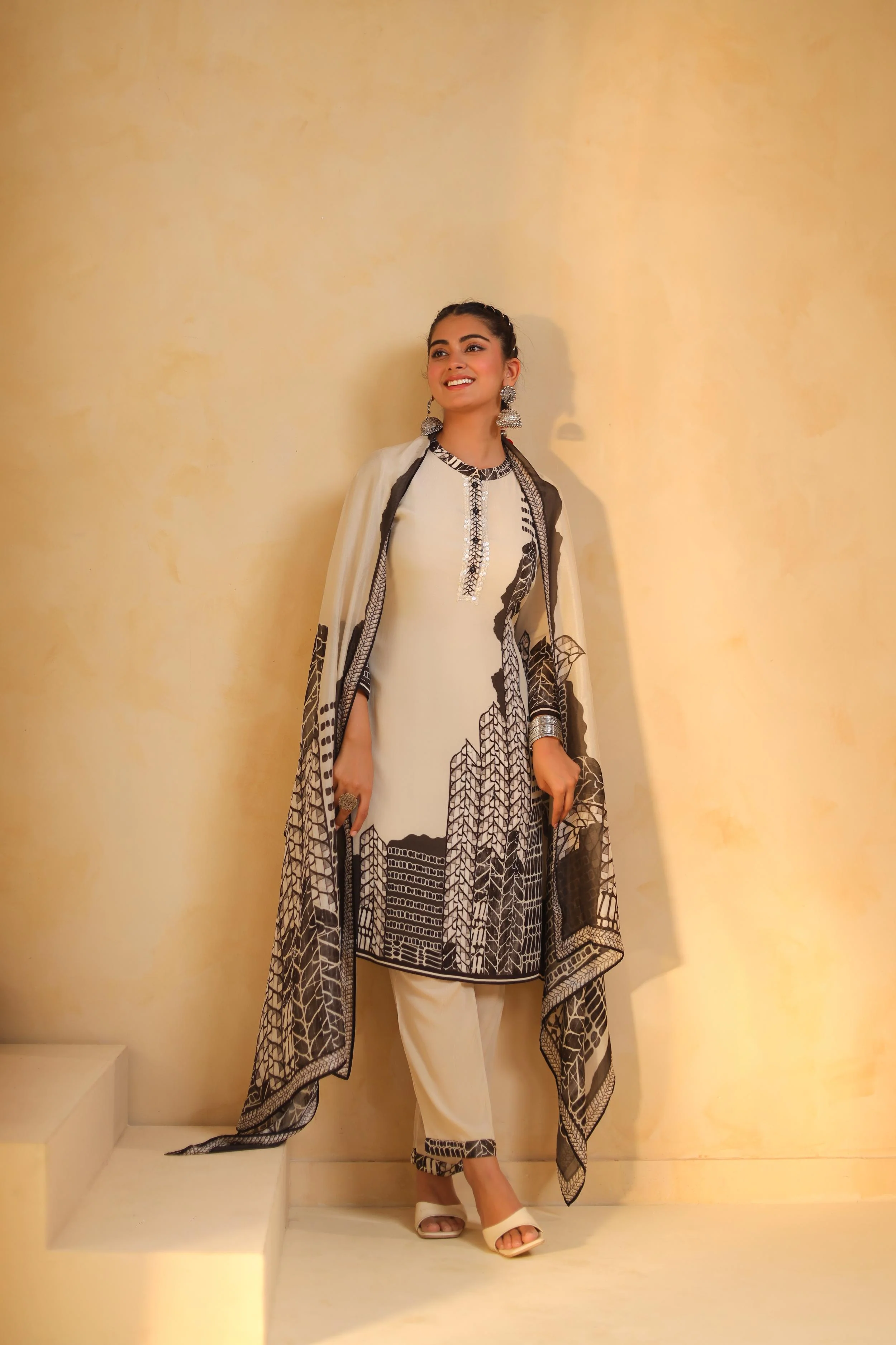 White Printed Viscose Crepe Silk Pant Set - Image 5