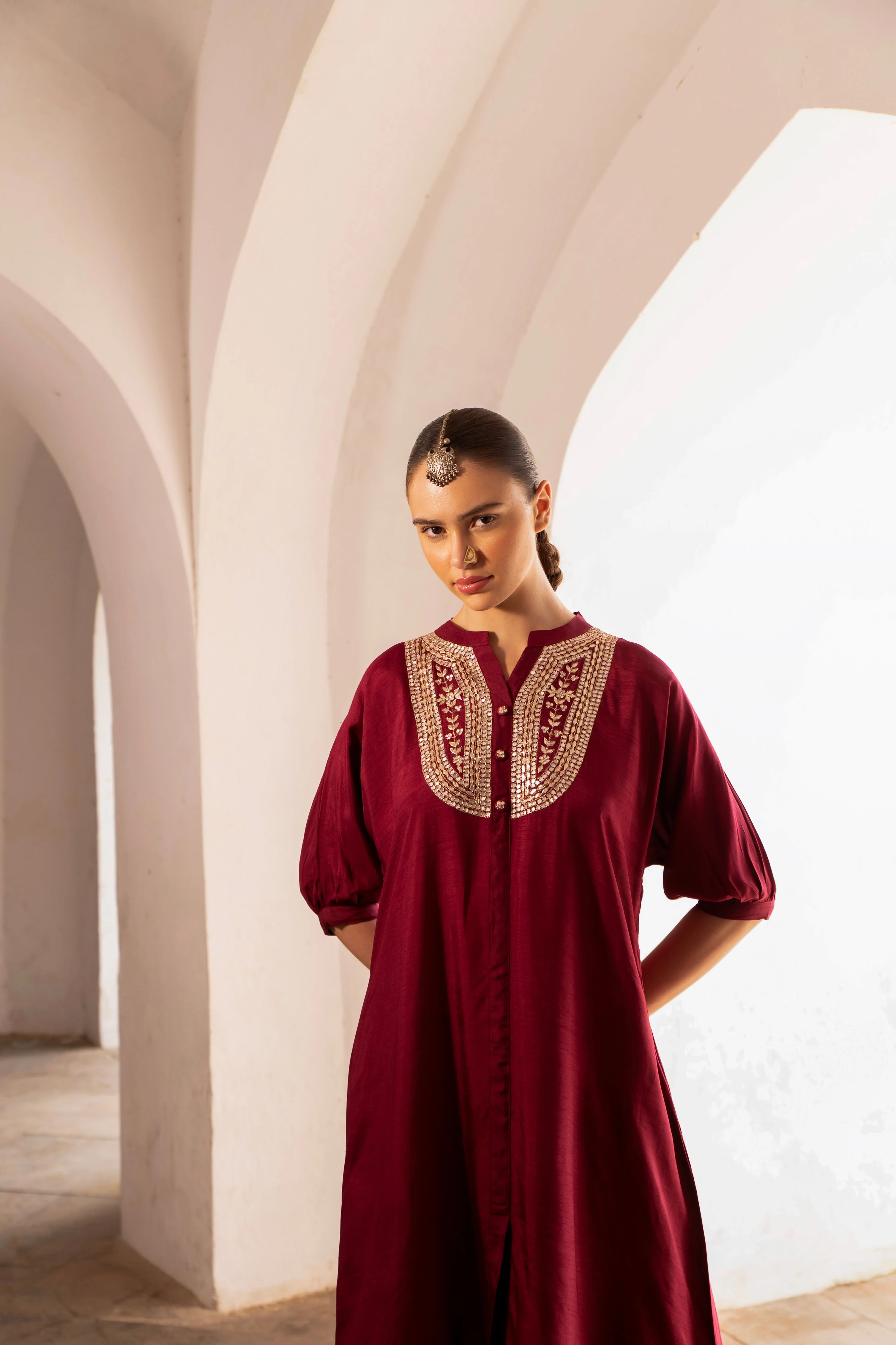 Wine Embellished Dola Silk Kurta Set - Image 2