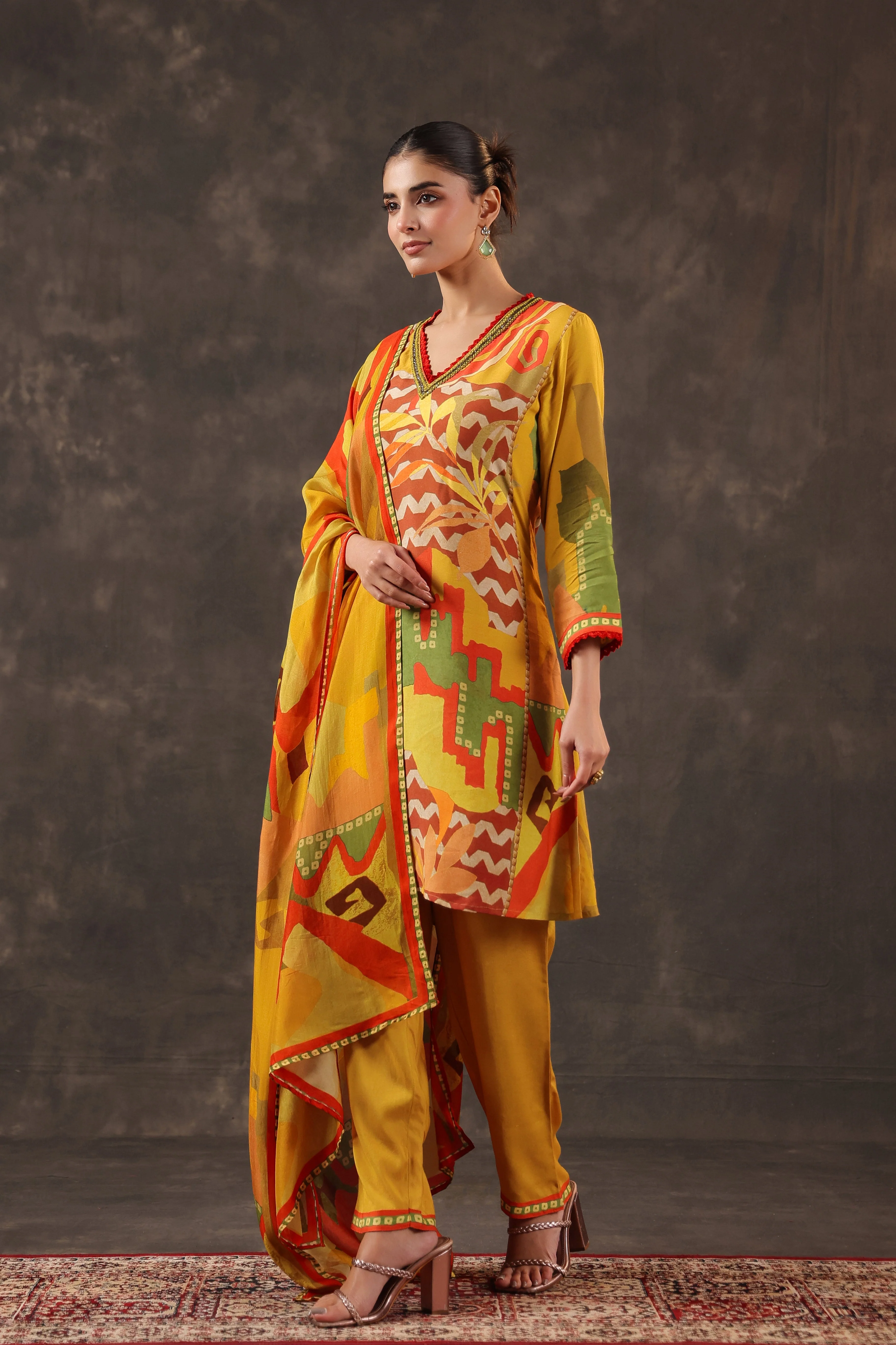 Yellow Mellow Printed Muslin Silk Pant Set - Image 3