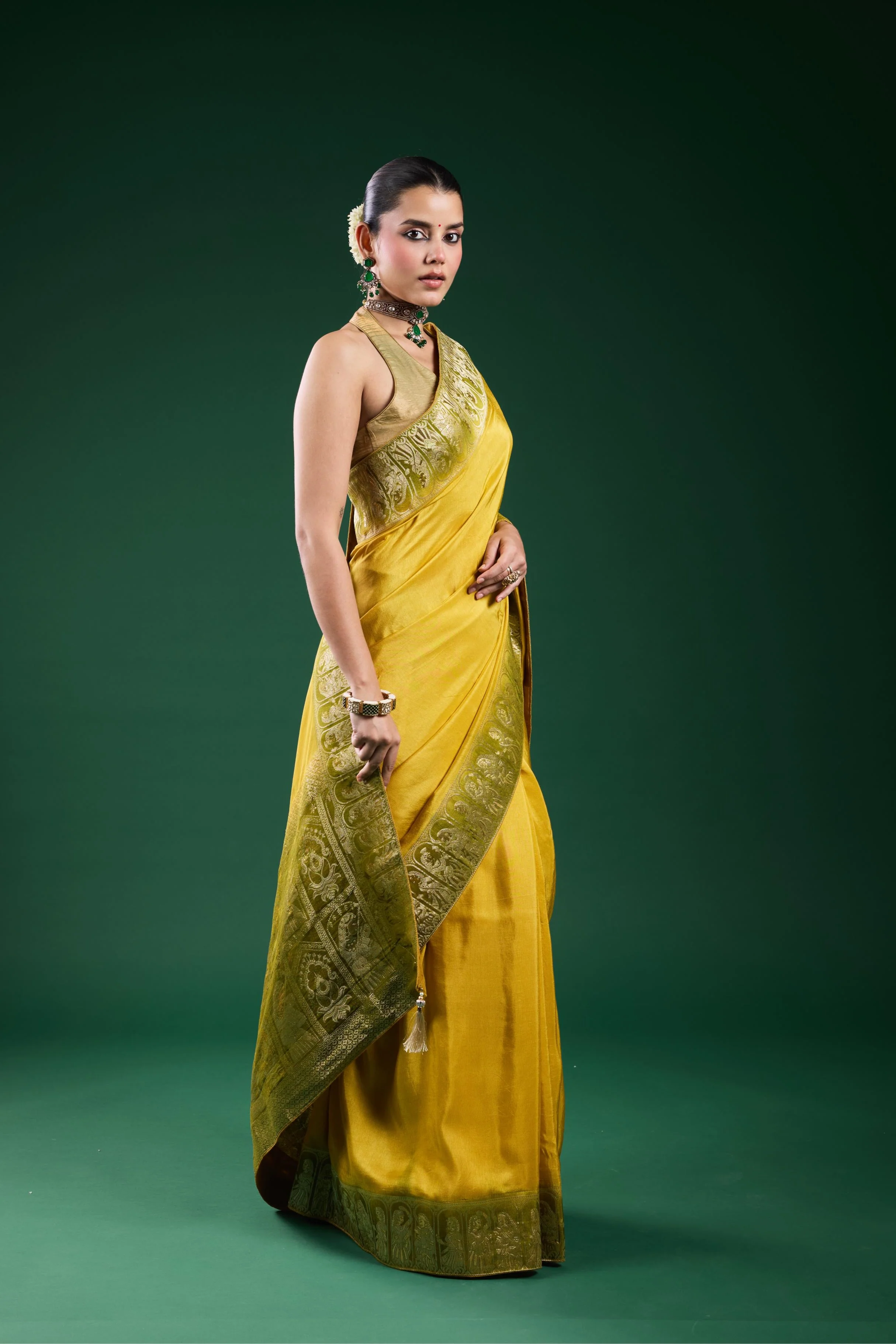 Golden Olive Dola Silk Saree - Image 2