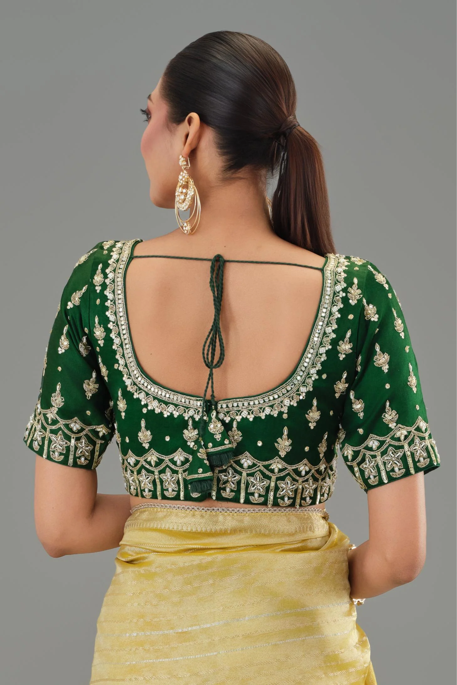 Daisy Yellow Tissue Silk Saree - Image 9