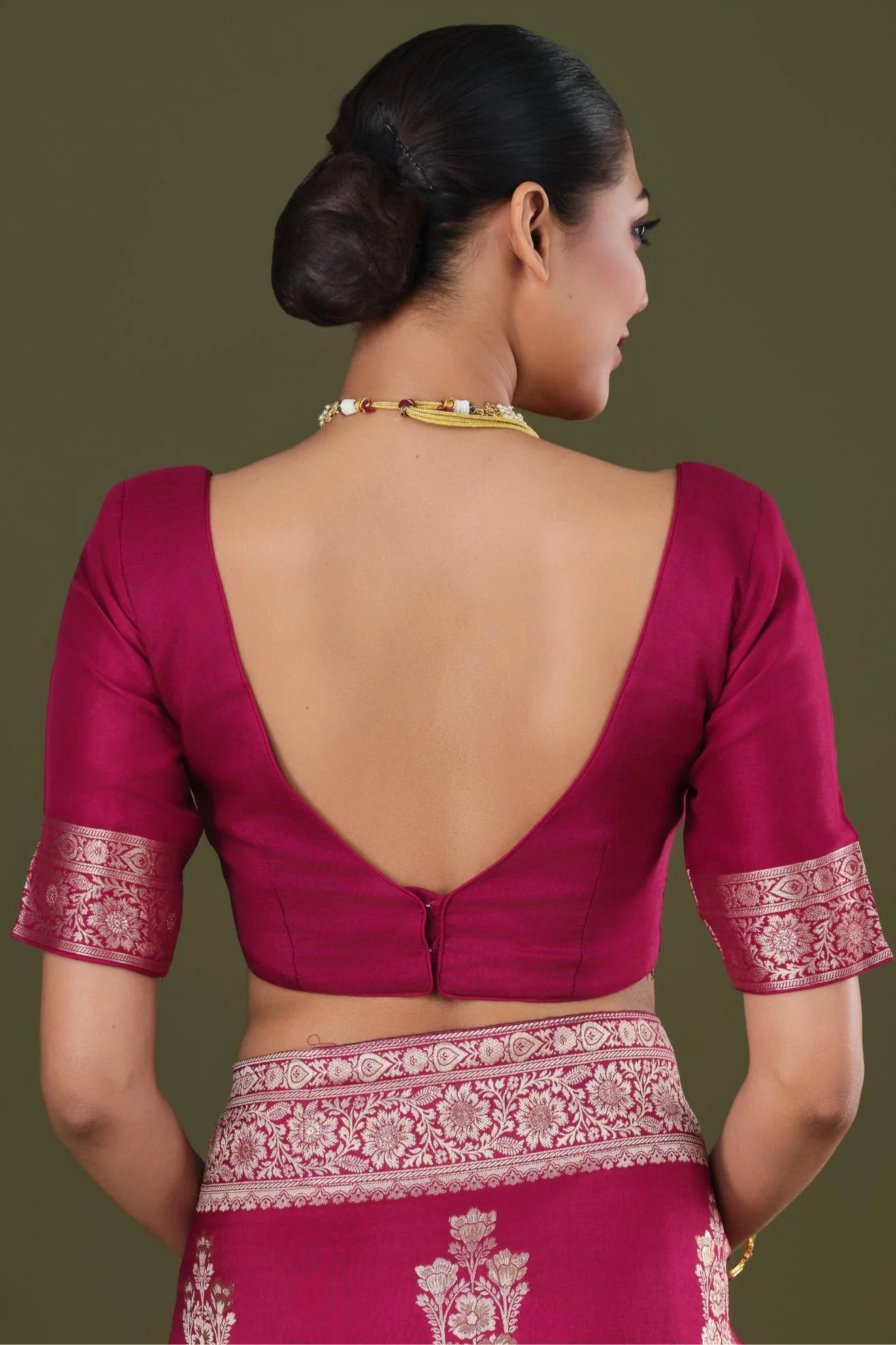 Wine Zari Woven Dola Silk Saree - Image 9